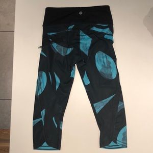 Lulu lemon cropped leggings, lightly used